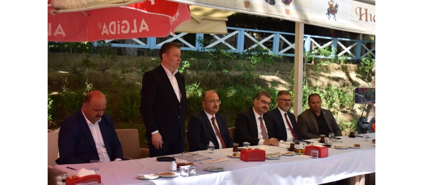 AKŞEHİRDE TİCARET, SANAYİ VE YATIRIM KONULARI KONYA MİLLETVEKİLİ ORHAN ERDEM’İN KATILIMIYLA MASAYA YATIRILDI.