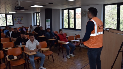 MOTORLU KARA TAŞITLARI ALIM SATIM SORUMLUSU - MESLEKİ YETERLİLİK SINAVI DÜZENLENDİ